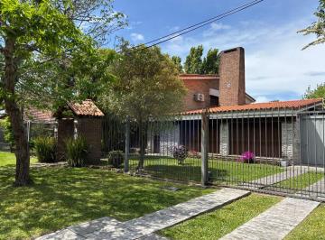Casa · 286m² · 5 Ambientes · 2 Cocheras · Venta Casa Carrasco Sur 3 Dorm. y Barbacoa