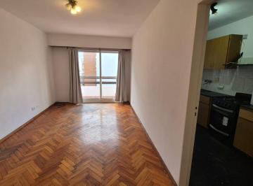 Departamento · 40m² · 2 Ambientes · Depto. Alquiler 1 Dormi Al Frente, B. Martin