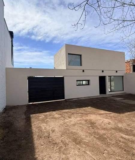 Casa · 225m² · 6 Ambientes