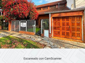 Casa · 270m² · 6 Ambientes · 2 Cocheras · Casa en Venta en Villa Adelina
