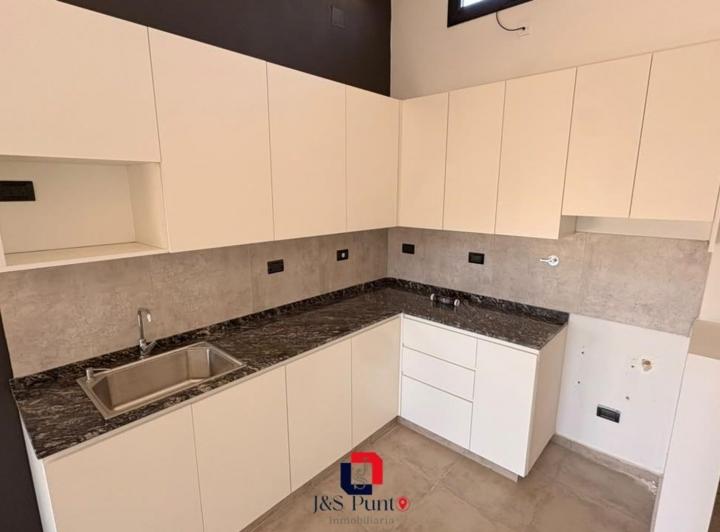 Casa · 80m² · 3 Ambientes · 1 Cochera
