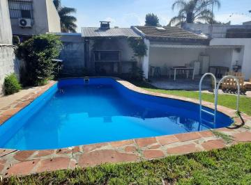 Casa · 170m² · 4 Ambientes · 3 Cocheras · Casa en Venta en Don Torcuato Para Remodelar