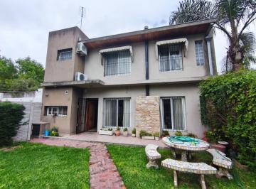Casa · 122m² · 3 Ambientes · 1 Cochera · Casa 2 Plantas con Piscina. Ranelagh