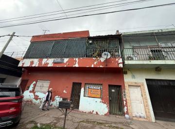 Casa de 6 ambientes, La Matanza · Casa Multifamiliar de Seis Ambientes en Laferrere