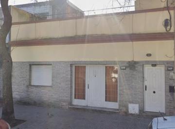 PH · 2 Ambientes · Alquiler - Dos Ambientes con Patio y Terraza - Parque Patricios