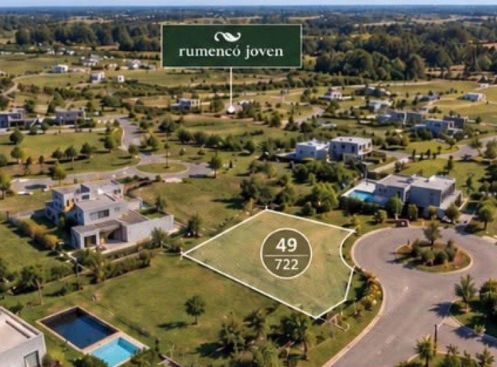Terreno · 722m²