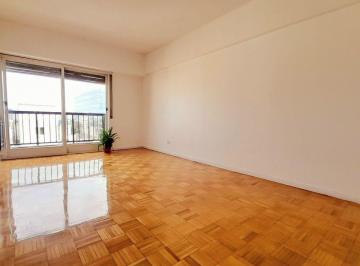 Departamento · 31m² · 1 Ambiente · Vicente López - Excelente Dpto. Súper Luminoso - Vista Abierta Al Río y Jardines!