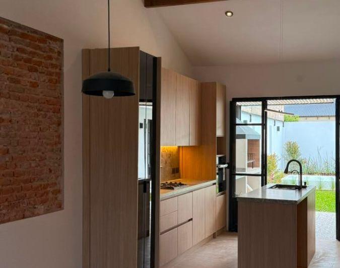 Casa · 138m² · 4 Ambientes · 1 Cochera