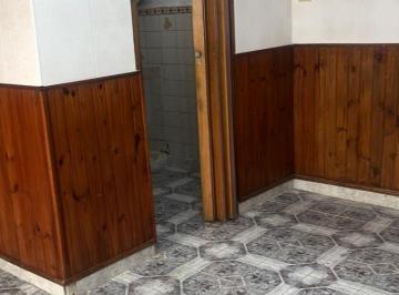 Casa de 6 ambientes, Lanús · Casa de 180 m² con 4 Dorm. en Alquiler en Remedios de Escalada