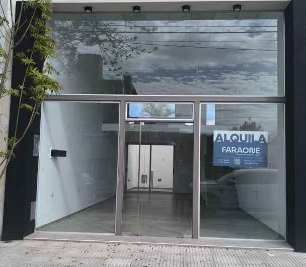 Local comercial · 90m²