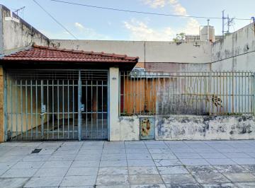 Casa · 115m² · 5 Ambientes · 1 Cochera · Casa en Venta en Caseros, Apto Credito Bancario