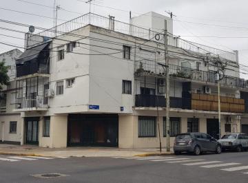 PH de 1 ambiente, Liniers · Monoambiente Interno Luminoso 2do Piso por Escalera