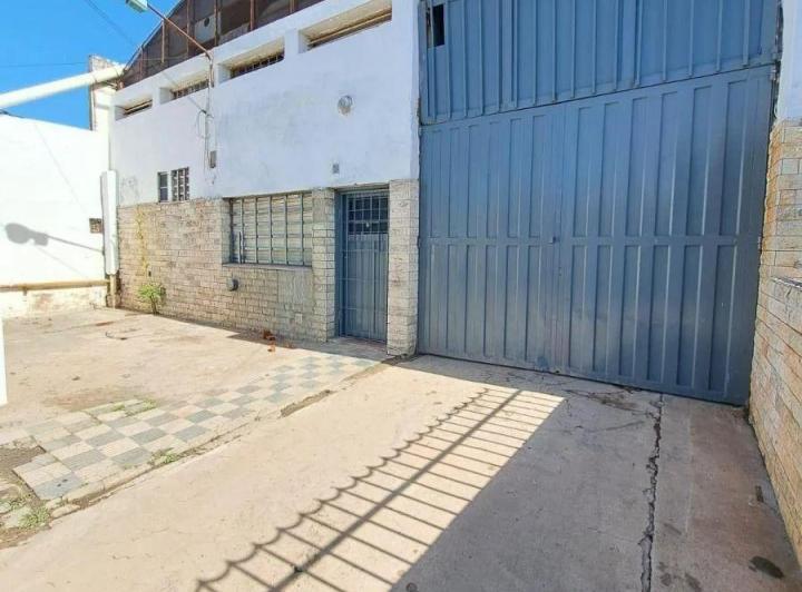 Bodega-Galpón · 630m² · 3 Cocheras