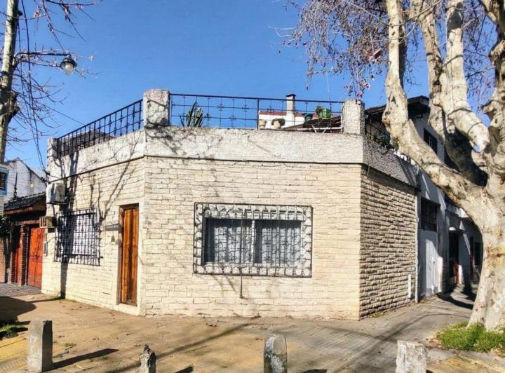 Casa · 100m² · 4 Ambientes · 1 Cochera