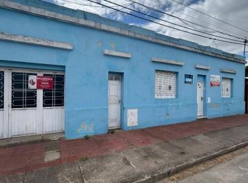 Casa de 4 ambientes, Azul · Dos Casas en Venta con Terreno a Refaccionar