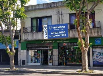 Casa · 294m² · Casa Para Refaccionar con 3 Dtos y 2 Locales