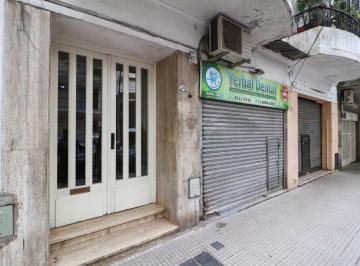 Local comercial · 84m² · Venta Local - Vivienda Flores 3 Amb Patios Bajas Exp