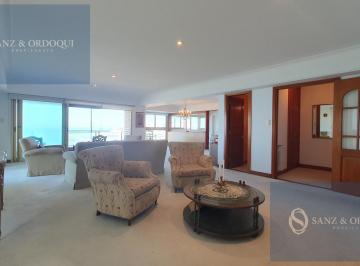 Departamento · 217m² · 5 Ambientes · 2 Cocheras · Venta - Piso Cinco Ambientes Primera Linea de Mar con Vista y Cochera - La Perla