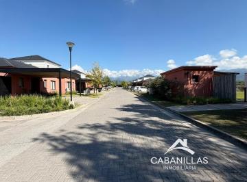 Casa · 110m² · 5 Ambientes · 2 Cocheras · Casa en San Lorenzo Chico