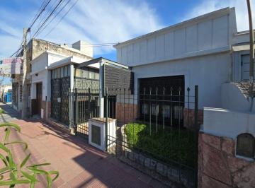 Foto · Apto Credito | Casa Sobre Av Julio Roca | 5 Ambientes