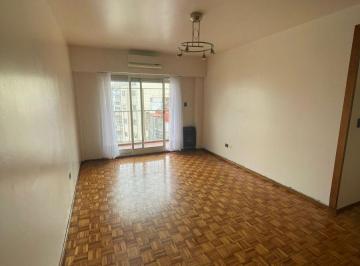 Departamento de 3 ambientes, Flores · Alquiler 3 Amb. Muy Luminoso 60 m² Excelente Ubicacion!