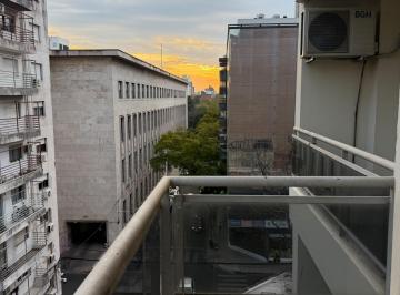 Departamento · 28m² · 1 Ambiente · Alquiler Monoambiente Frente con Amplio Balcon