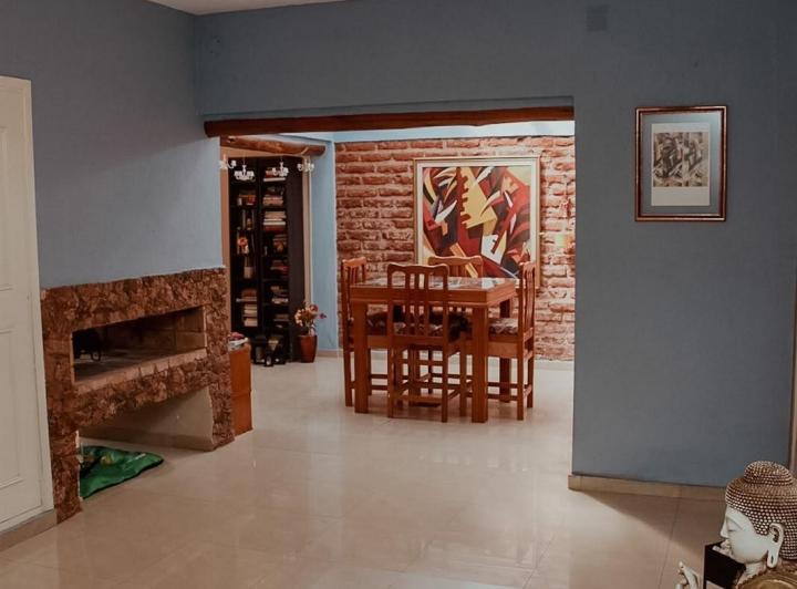 Casa · 260m² · 4 Ambientes · 1 Cochera
