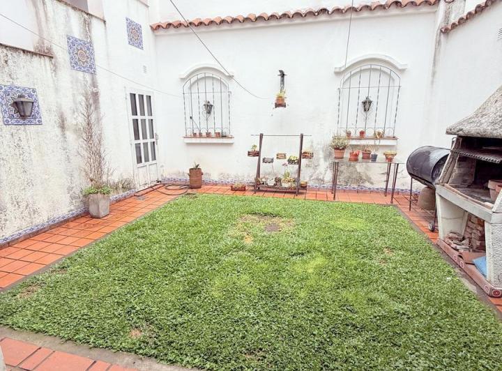 Casa · 153m² · 4 Ambientes · 3 Cocheras