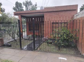 Casa de 6 ambientes, Merlo · Casa y Departamento, Todos Los Servicios