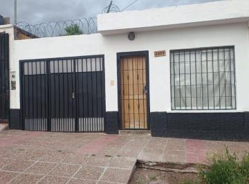Casa de 2 ambientes, Presidente Sarmiento · Barrio Judicial, Pedernera y Chuquisaca, Casa