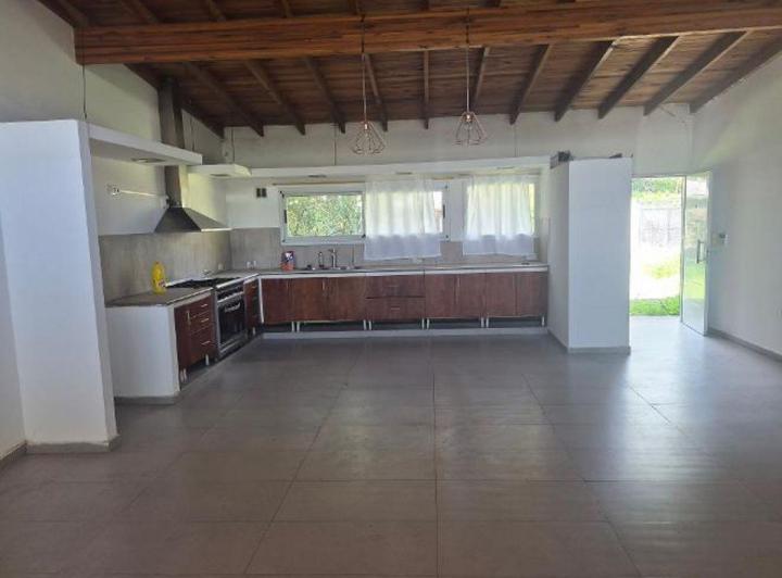 Casa · 110m² · 4 Ambientes · 2 Cocheras