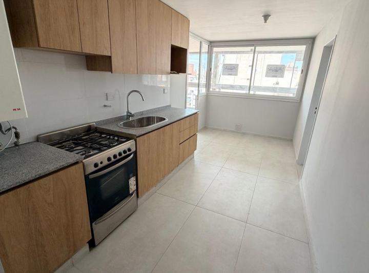 Departamento · 150m² · 8 Ambientes · 1 Cochera