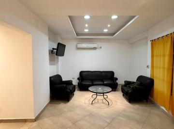 Casa · 150m² · 5 Ambientes · 1 Cochera · Casa en Alquiler