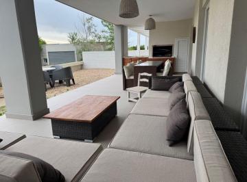 Departamento de 5 ambientes, Costa Esmeralda · Departamento Tipo Casa a m de La Cancha de Golf