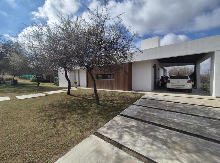 Casa · 151m² · 6 Ambientes · 1 Cochera