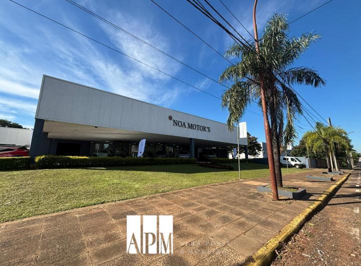 Local comercial · 1200m²