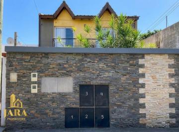 PH · 98m² · 3 Ambientes · Venta Duplex 3 Ambientes en Berazategui Centro, con Cochera.