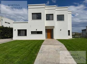 Casa · 180m² · 5 Ambientes · 2 Cocheras · Casa en Venta Canton Norte - Vista Al Lago - 4 Ambientes - Galería Parrilla.