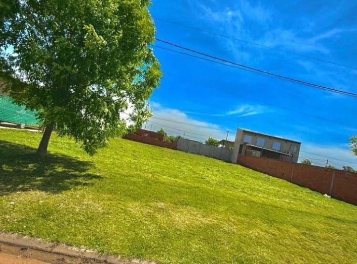 Terreno · 300m²