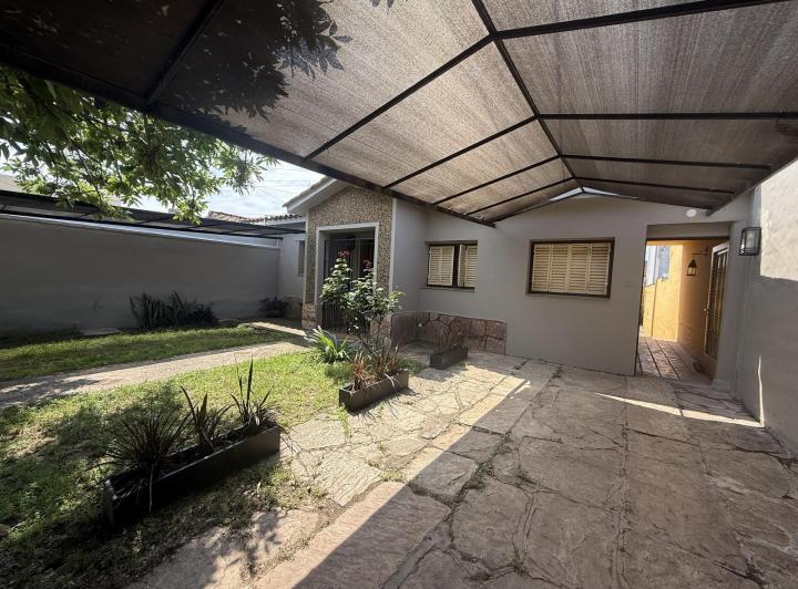 Casa · 90m² · 4 Ambientes · 1 Cochera