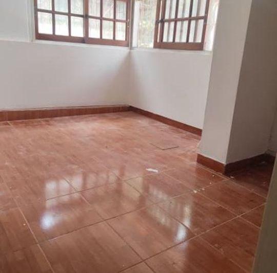 Casa · 80m² · 6 Ambientes · 1 Cochera