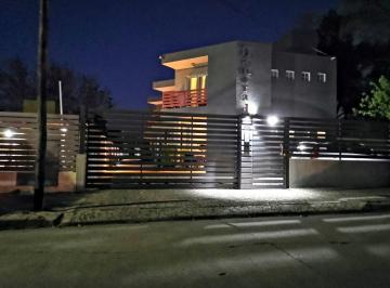 Casa · 82m² · 4 Ambientes · 1 Cochera · Dúplex en Venta, con Pileta y Cochera · Apto Crédito, Santa Rita del Lago, Villa Carlos Paz