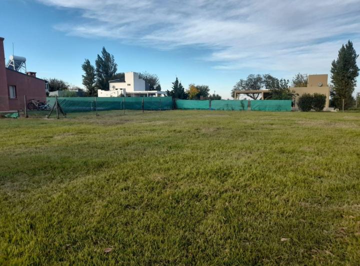 Terreno · 865m²
