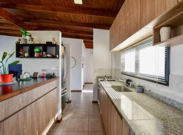 PH · 164m² · 4 Ambientes · 5 Cocheras · PH 3 Dorm., Terraza y Pileta en City Bell