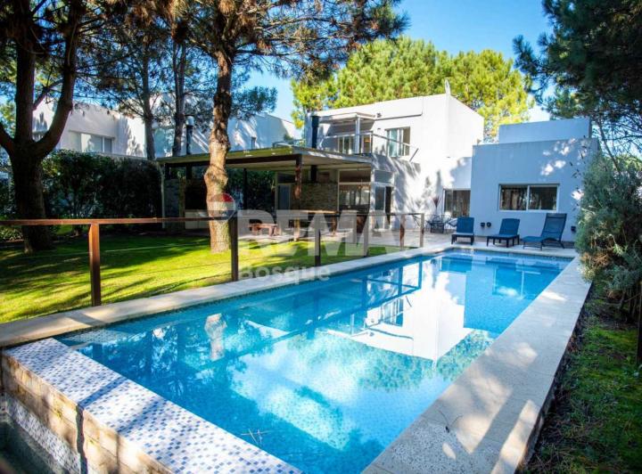 Casa · 182m² · 4 Ambientes