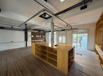 Oficina comercial · 400m² · 9 Ambientes · 1 Cochera · Casa 400 m² con Local, Oficinas, Jardín y Cochera en Núñez