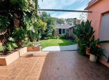 Casa · 287m² · 8 Ambientes · 1 Cochera · Venta Casa 5 Dorm. Garage Brazo Oriental