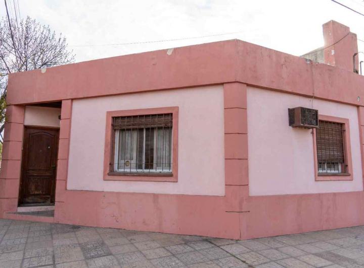 Casa · 105m² · 3 Ambientes · 1 Cochera