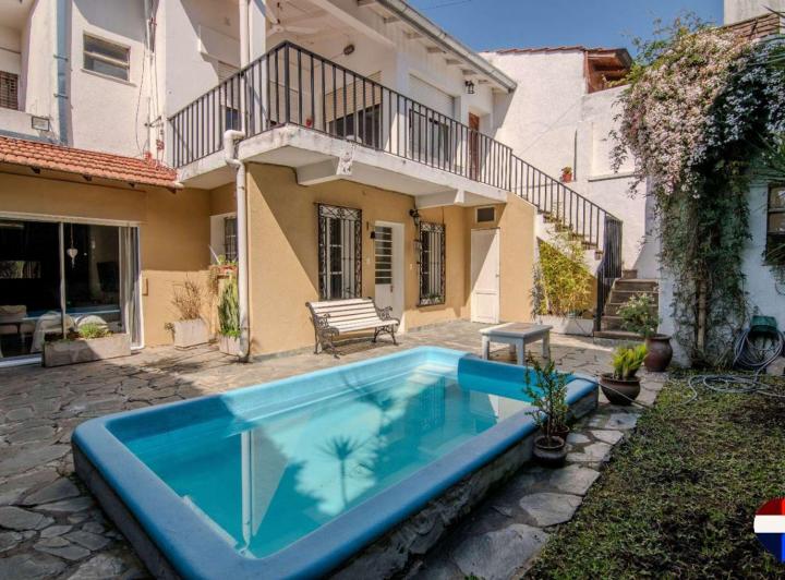 Casa · 258m² · 6 Ambientes · 1 Cochera