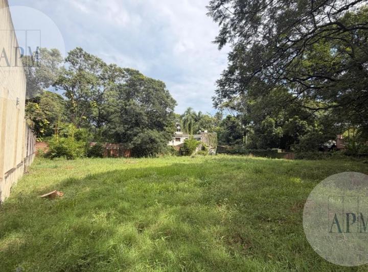 Terreno · 1340m²